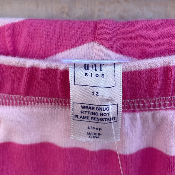 💕Gap Pajamas💕 - Picture 5 of 6